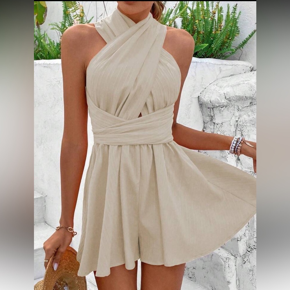 Beige Halter Shorts Jumper
Brand new. Sz XL/12 - Picture 4 of 7